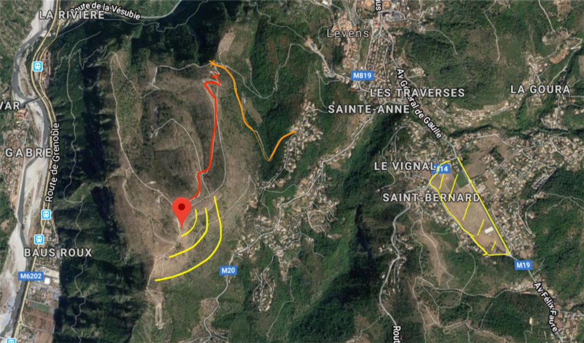carte avec indication manuscrite pour l'accès au site de vols
