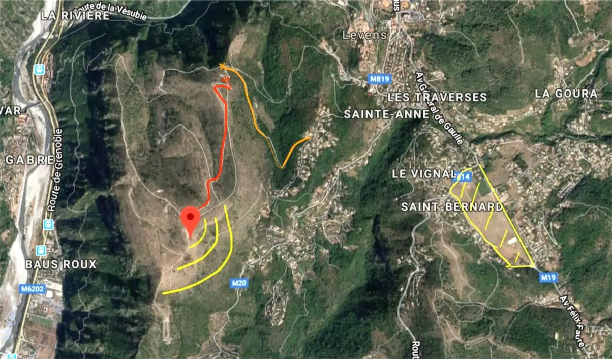 carte avec indication manuscrite pour l'accès au site de vols